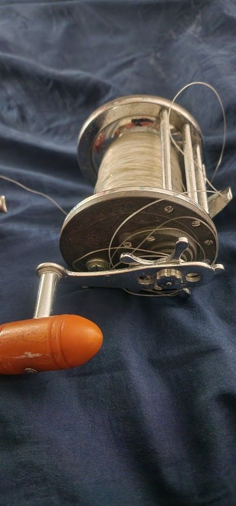 2 Saltwater Conventional Fishing Reels