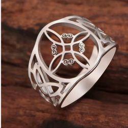 Gorgeous Stainless Steel Witch Knot Finger Ring for Women