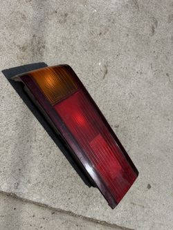 88-91 Honda CRX OEM (Stanley) driver side taillight