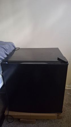 Mainstays single door mini fridge