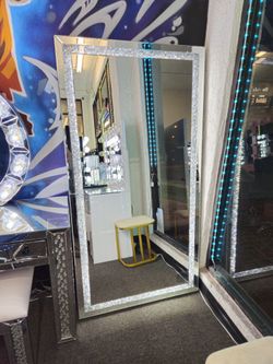 Brand New XL Mirror With LED & Crystal Rocks $499