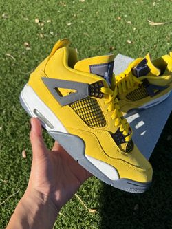 Sz 10 Air Jordan 4s Lightning $100 FIRM NO TRADES