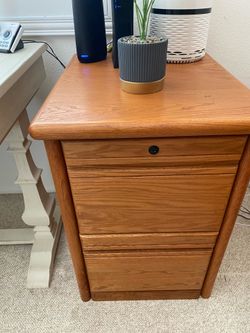 Oak 2-Drawer Locking File Cabinet