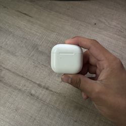 AirPods 4