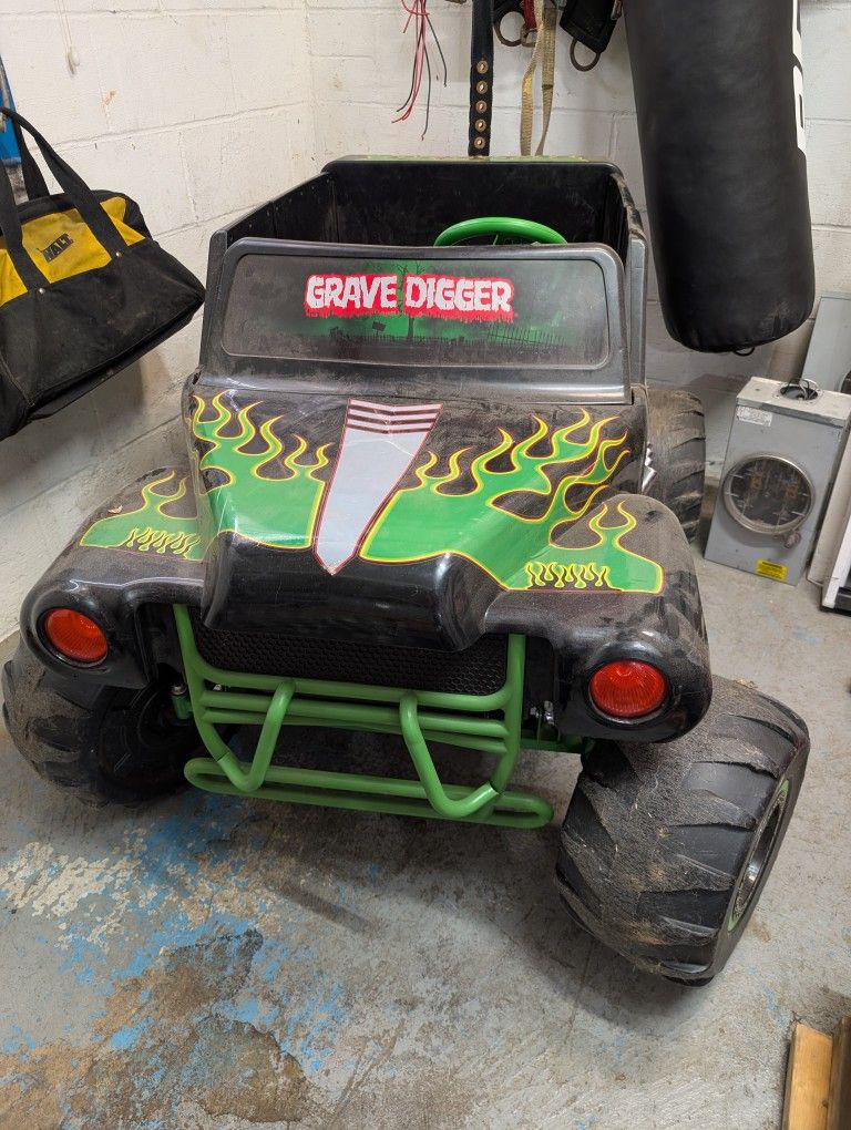 24volt Grave digger Monster Truck