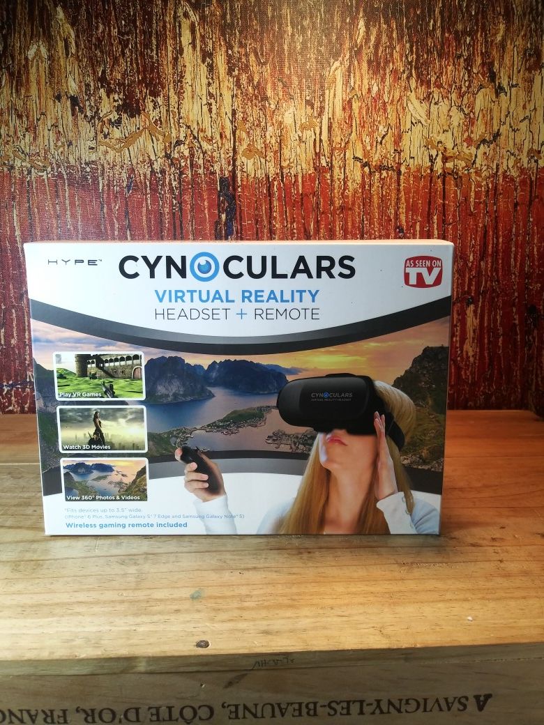 Virtual Reality Headset & Remote New