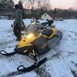 2009 Skidoo 600MXZ Snowmobile