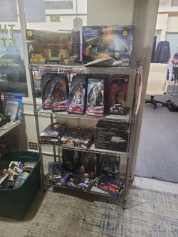 Star Trek Collectibles Lot – Figures and Ships