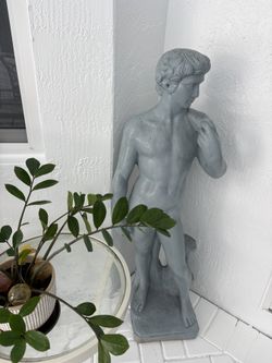 Life Size Cement - Concrete Micalangelo’s David Statue From Italy. For Garden Or Inside. Great With Italian, Greek, Roman, Indoor Or Garden Decor.