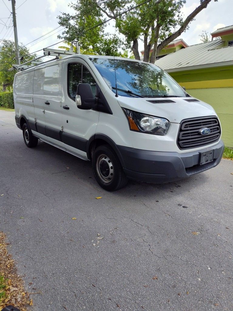 2017 Ford Transit