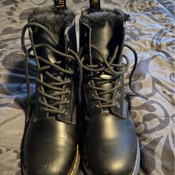 Women’s. Faux Fur Doc martens