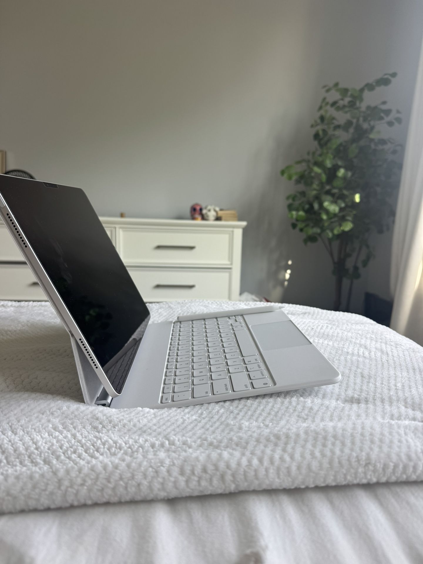 iPad Air 13” (Wi-Fi, 128GB, Starlight)