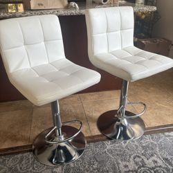 Chairs/ Stools