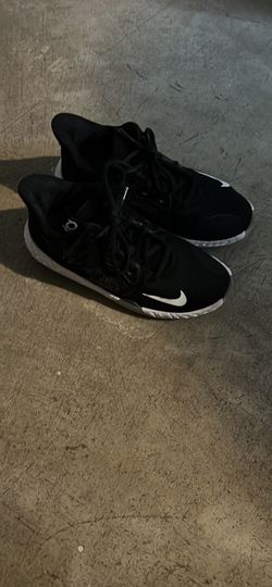 Girl’s Nike Basketball Shoes -4.5