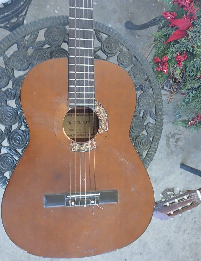 Acoustic Guitar 