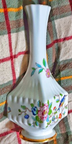 Aynsley PEMBROKE bone china porcelain 7" vase with birds and flowers Asian design