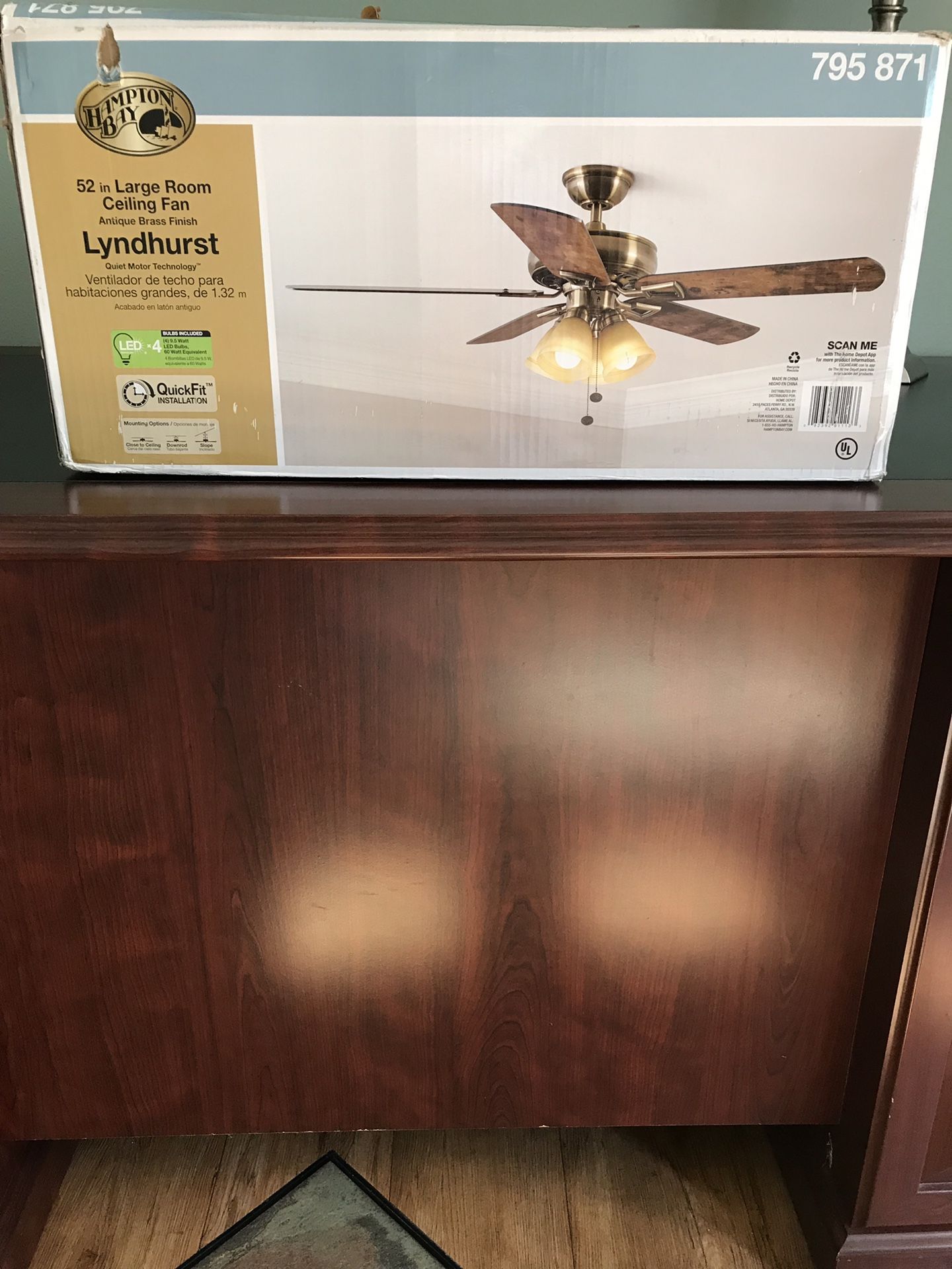 Used HamptonBay Lundhurt 52” large room ceiling fan