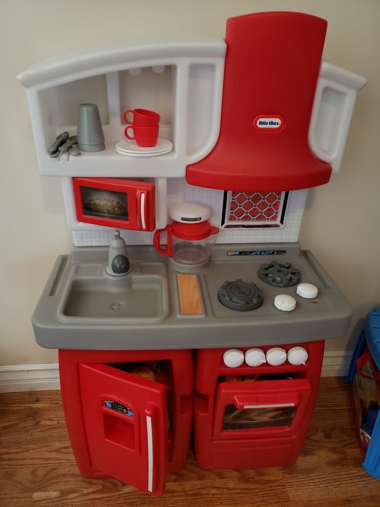 Little Tikes vintage red kitchen set