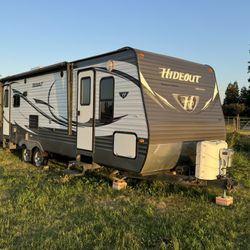 For Sale: 2015 Keystone Hideout Travel Trailer – 26-Foot Floor Plan