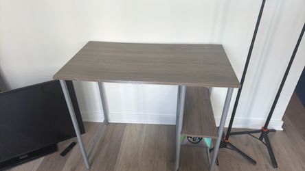 Used Desk (Good Condition)