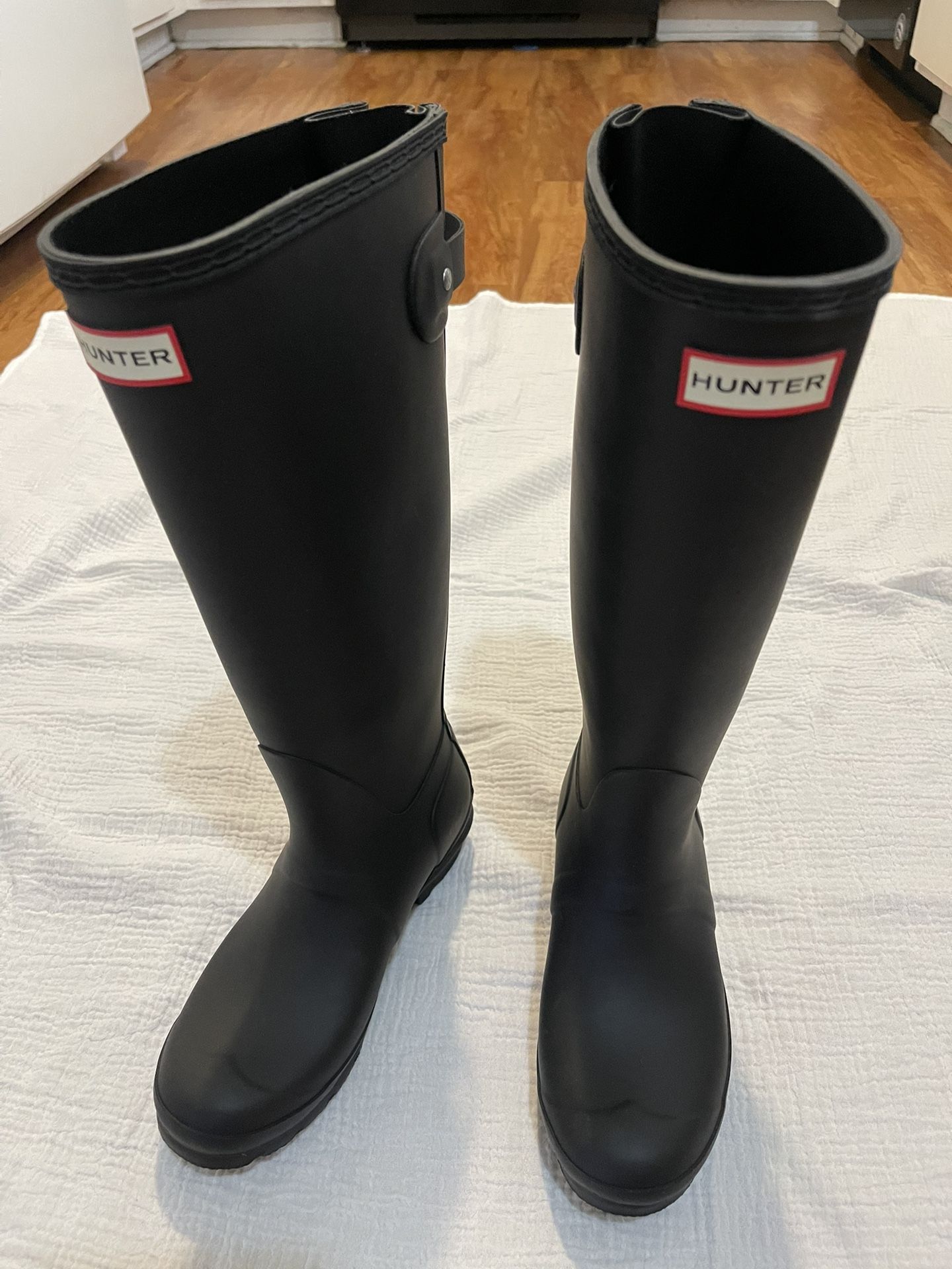 New Hunter Black Rain Boots Size 6