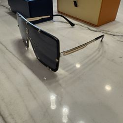 Sunglasses 