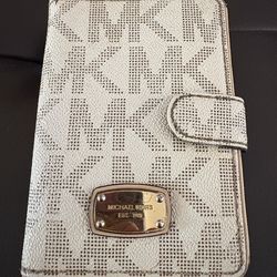 Authentic Michael Kors Wallet $10.00