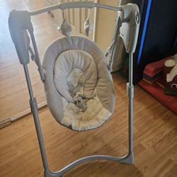 Graco Slim Spaces Compact Baby Swing and pamo babe play yard
