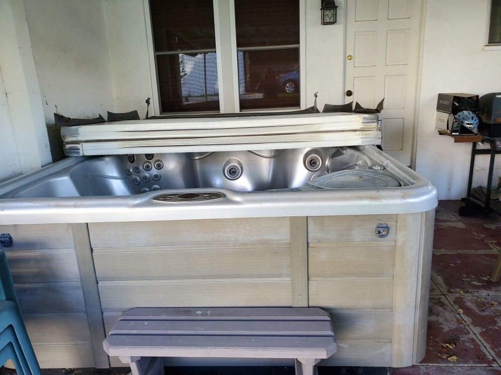 Caldera Spa - Hot tub