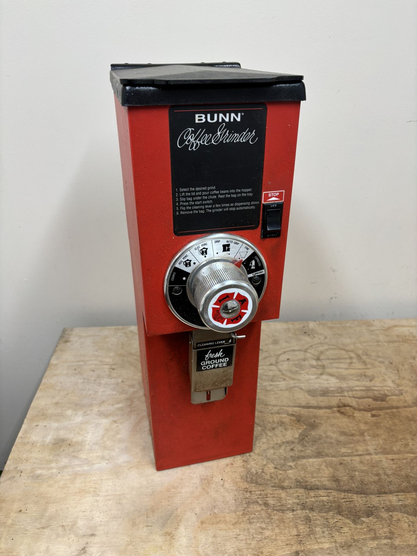 Bunn 2 Pound Commercial Coffee Grinder Perfect Condition