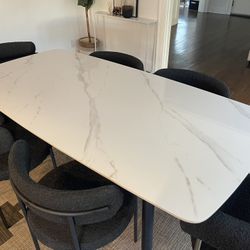 Dining Room Set - Table with 6 chairs