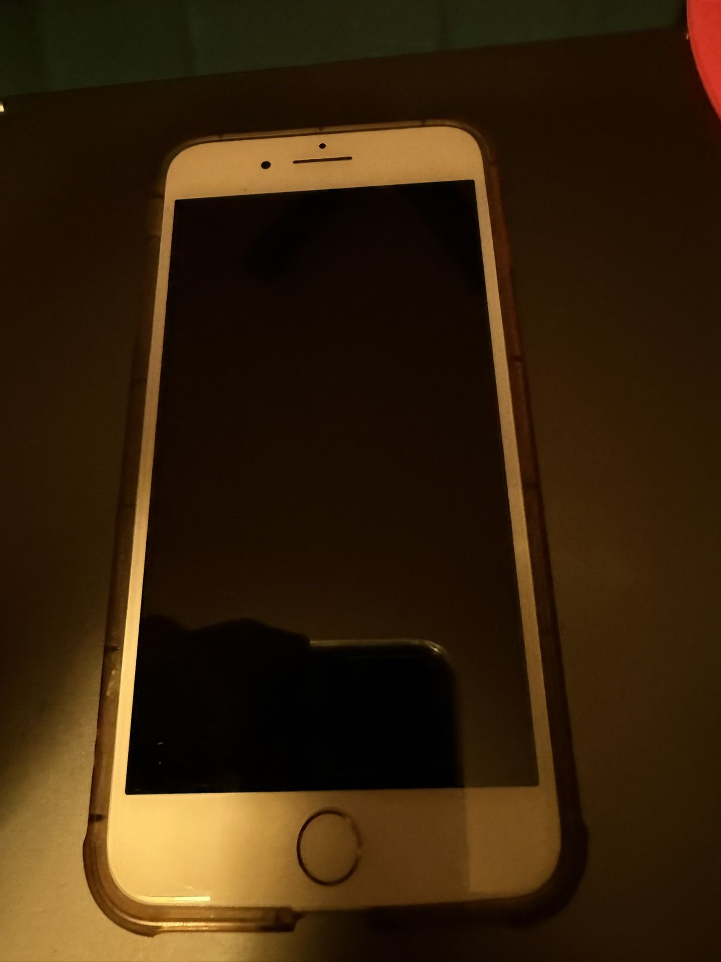 iPhone 6 Plus. 256K Unlocked White In Excellent Condition