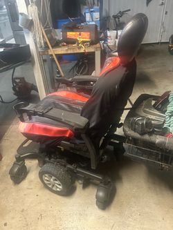 Electric wheelchair
