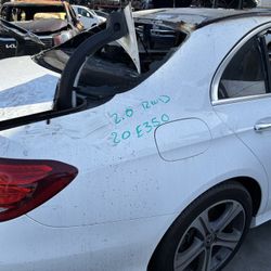 2020 Mercedes Benz E350 Right Quarter Panel 