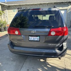 2006 Toyota Sienna LE