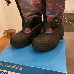 Kids Snow Boot Columbia Like New