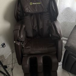 MASSAGE CHAIR FOR SALE!