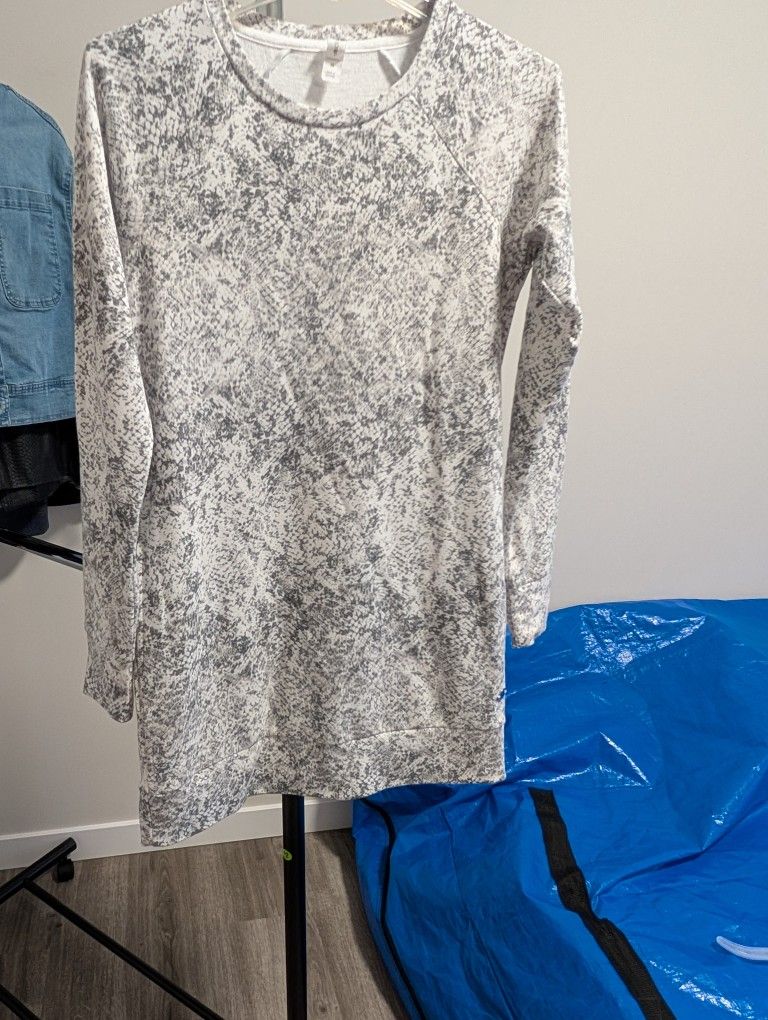 Ideology Top Snakeskin Print Tunic Fitness Women White Gray Size XS