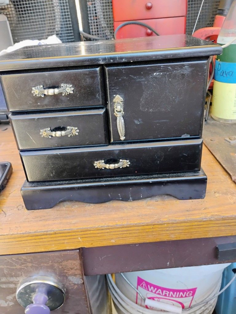 Mueblesito Está Chiquito