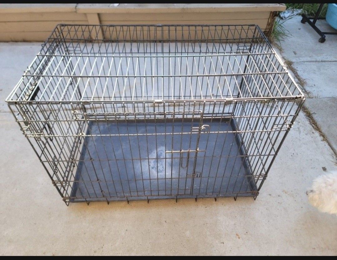 Foldable Metal Wire Dog Crate Good Condition