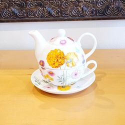 ** Dahlia Bloom  4 Piece Tea Set for One **