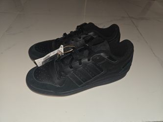 Black Addidas 55
