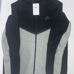 Nike tech Size m