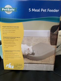 5 Meal Automatic pet Feeder. Excellent Condition !