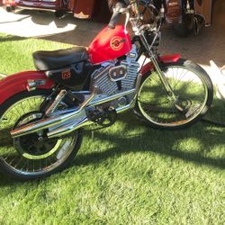 Beautiful Harley Davidson bike when your kids drive this cycle they’ll be turning heads unfortunately I have to get rid of it because my kids kids are