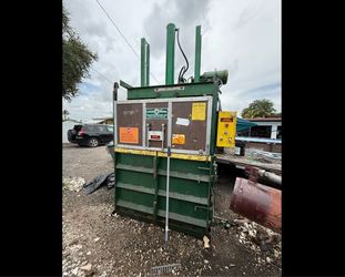 60900C6 CARDBOARD VERTICAL BALER LOAD KING