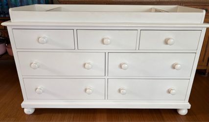Pottery Barn Kids Catalina Extra-Wide Dresser + Changing Table Top – Excellent Condition – $595