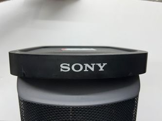 SONY SRS-XP500
Wireless Party Bluetooth Speaker
20 HR battery time 
W/ LED LIGHT 
USED CONDITION 👌🏽👌🏽


