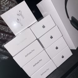 Airpods & Headphones