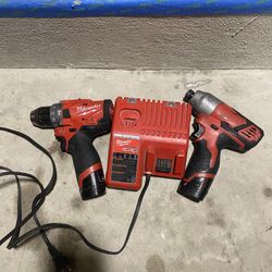 Milwaukee M12 Drills With Charger End Batterys 